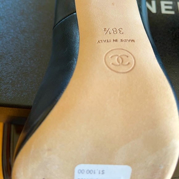 Chanel Shoes Pumps Heels CC Logo Pearls  New  100% Authentic - Picture 11 of 15